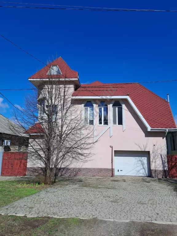 Продам дом 320м2 в центре Луганска