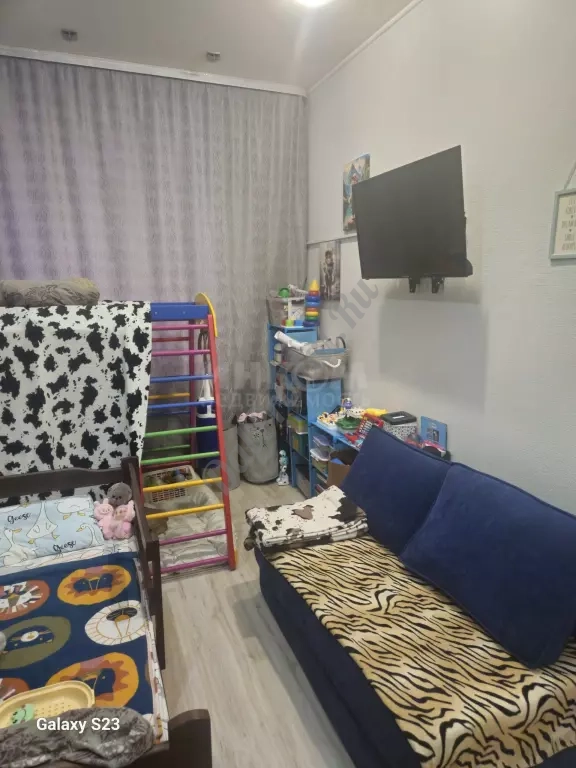 Продам 2-х комн квартиру в городе Луганск Красная Площадь