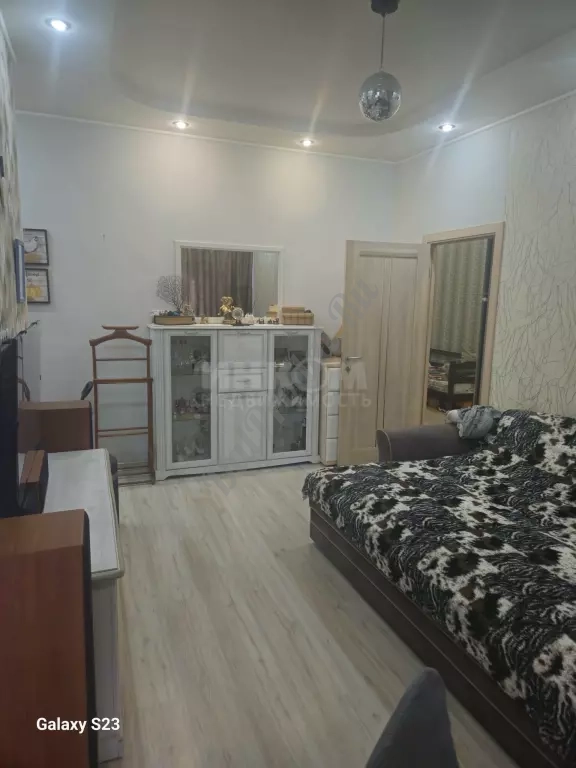 Продам 2-х комн квартиру в городе Луганск Красная Площадь