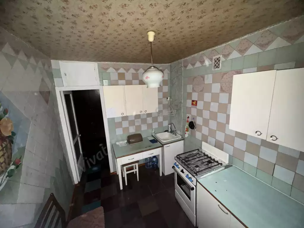 Продажа квартиры, 3 комнаты, 70.4 м², агент