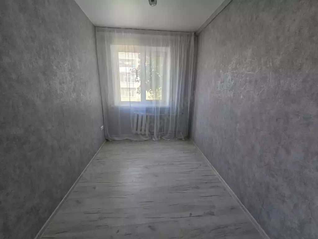 Продажа квартиры, 3 комнаты, 46 м², агент