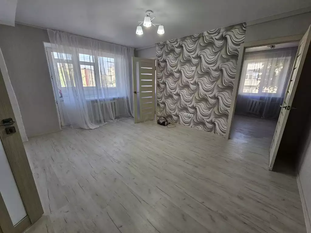Продажа квартиры, 3 комнаты, 46 м², агент
