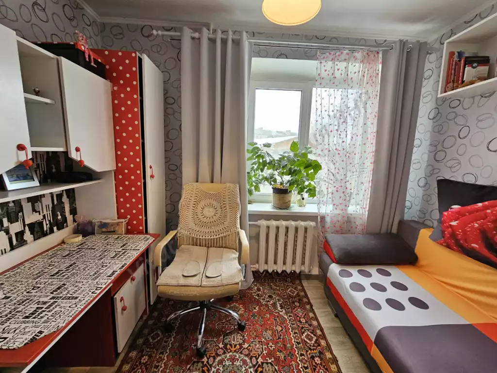 Продажа квартиры, 3 комнаты, 62 м², агент