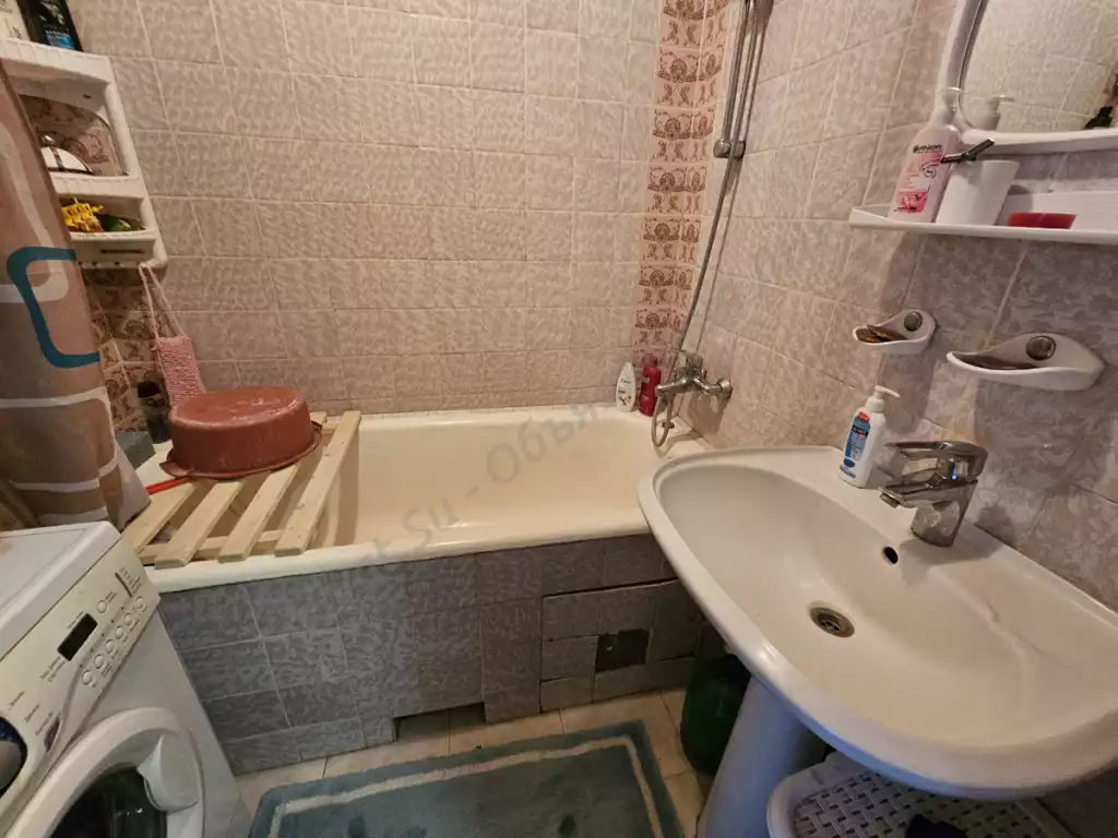 Продажа квартиры, 3 комнаты, 62 м², агент