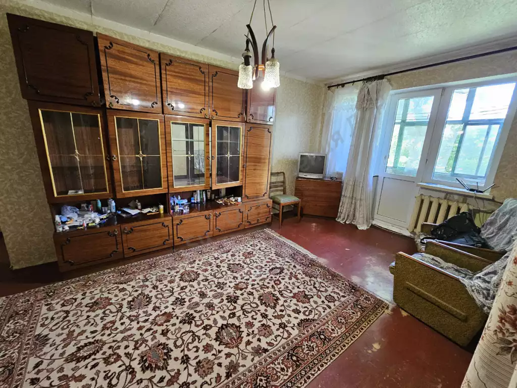 Продажа квартиры, 3 комнаты, 60 м², агент