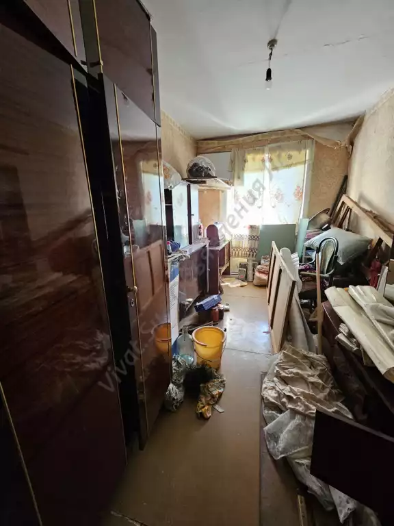 Продажа квартиры, 3 комнаты, 60 м², агент