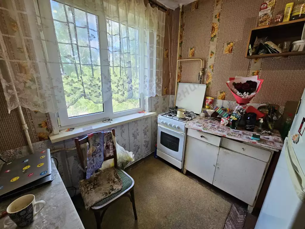Продажа квартиры, 3 комнаты, 60 м², агент