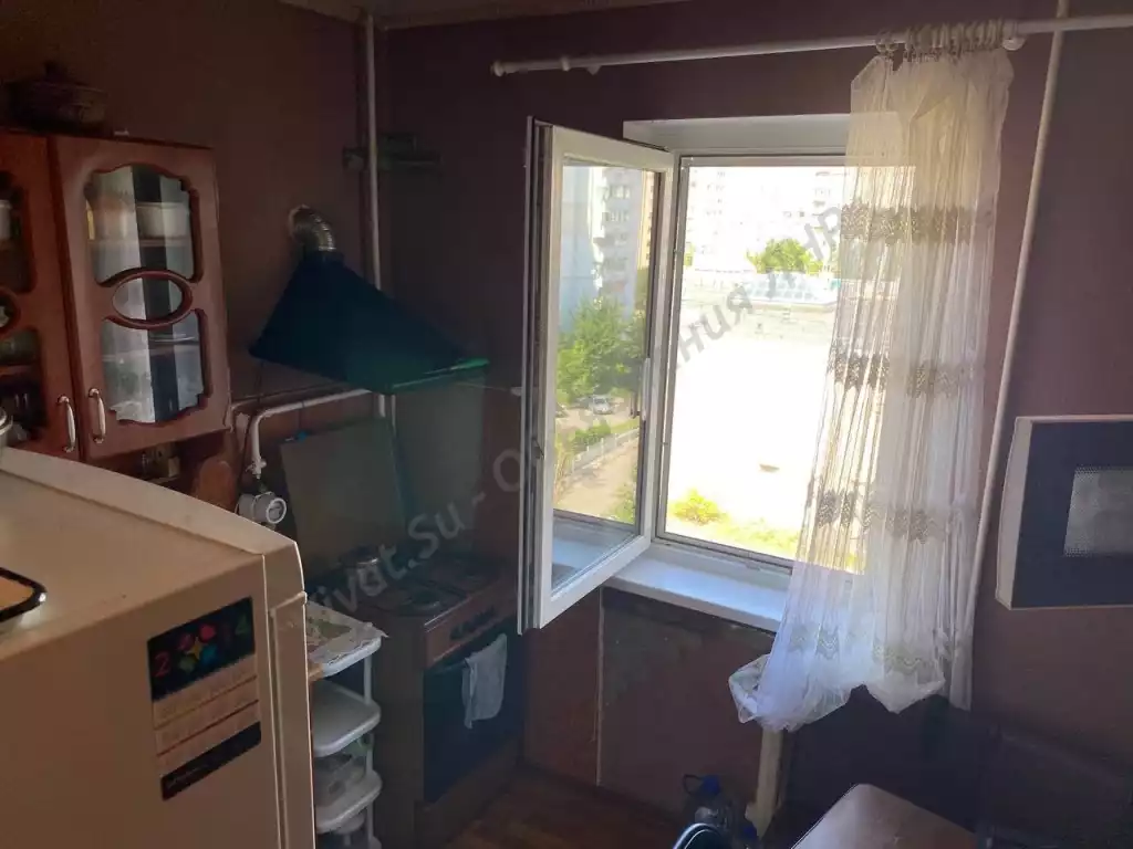 Продажа квартиры, 3 комнаты, 67.4 м², агент