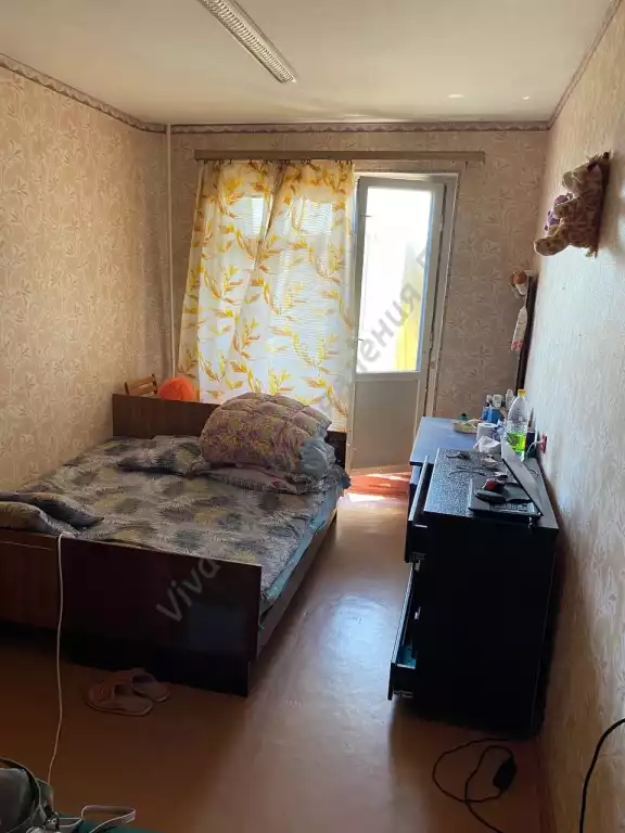 Продажа квартиры, 3 комнаты, 67.4 м², агент
