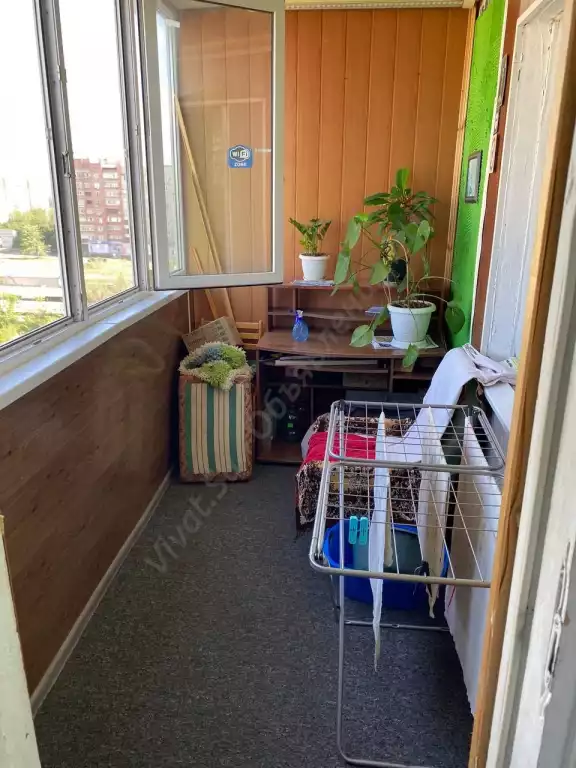Продажа квартиры, 3 комнаты, 67.4 м², агент