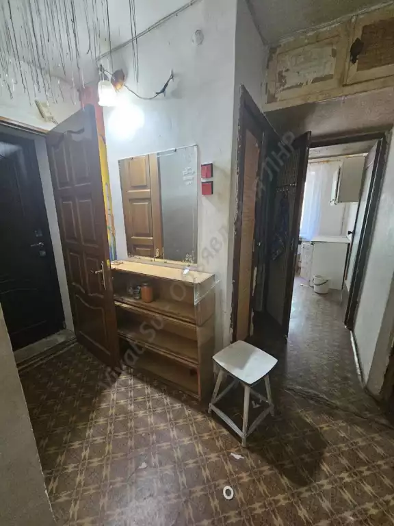 Продажа квартиры, 3 комнаты, 63 м², агент