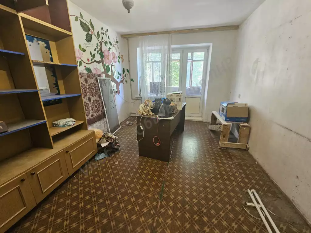 Продажа квартиры, 3 комнаты, 63 м², агент
