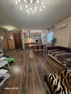 Продажа квартиры, 2 комнаты, 51 м², агент