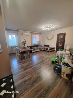 Продажа квартиры, 2 комнаты, 51 м², агент