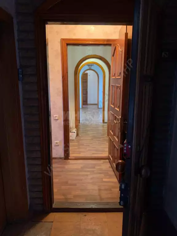 Продажа квартиры, 5 и более комнат, 121 м², агент