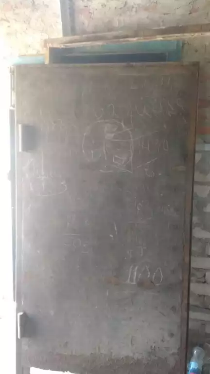 Продам дверь металлическую, толщина 3 мм