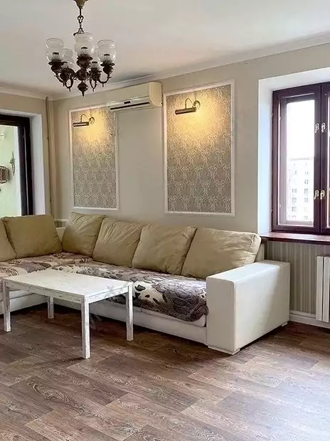 Продажа квартиры, 3 комнаты, 75 м², агент