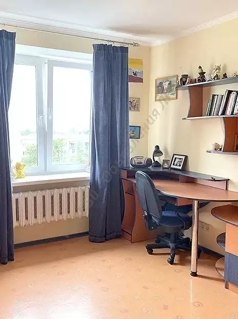 Продажа квартиры, 3 комнаты, 75 м², агент