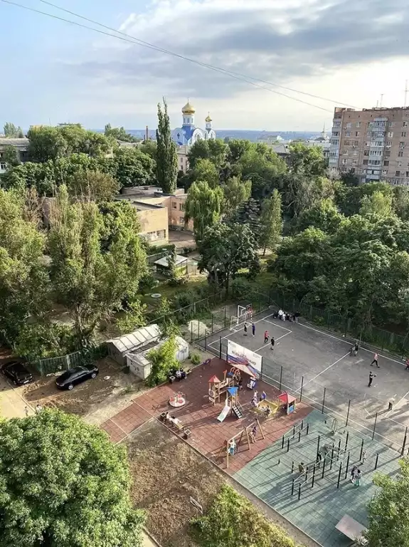Продажа квартиры, 3 комнаты, 75 м², агент