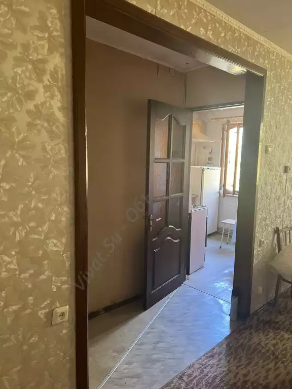 Продажа квартиры, 3 комнаты, 60 м², агент
