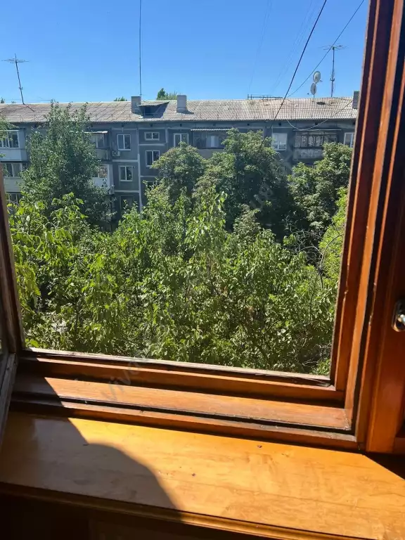 Продажа квартиры, 3 комнаты, 60 м², агент