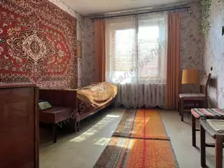 Продажа квартиры, 3 комнаты, 70 м², агент