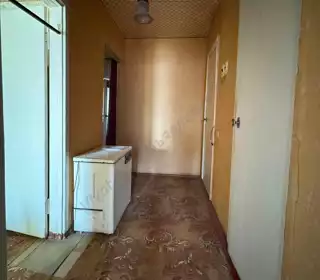 Продажа квартиры, 3 комнаты, 70 м², агент