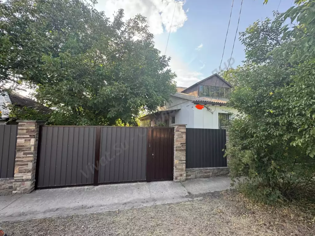 Продам дом, 160 м², 10 сот.