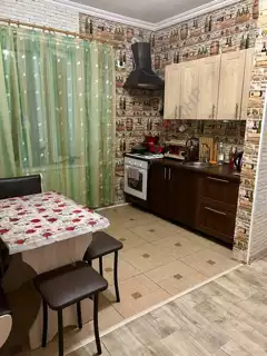 Продажа квартиры, 3 комнаты, 53 м², агент