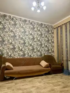 Продажа квартиры, 3 комнаты, 53 м², агент