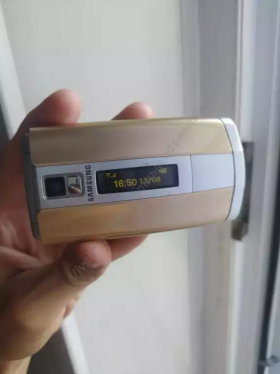 Телефон Samsung SGH-E490, в рабочем состоянии