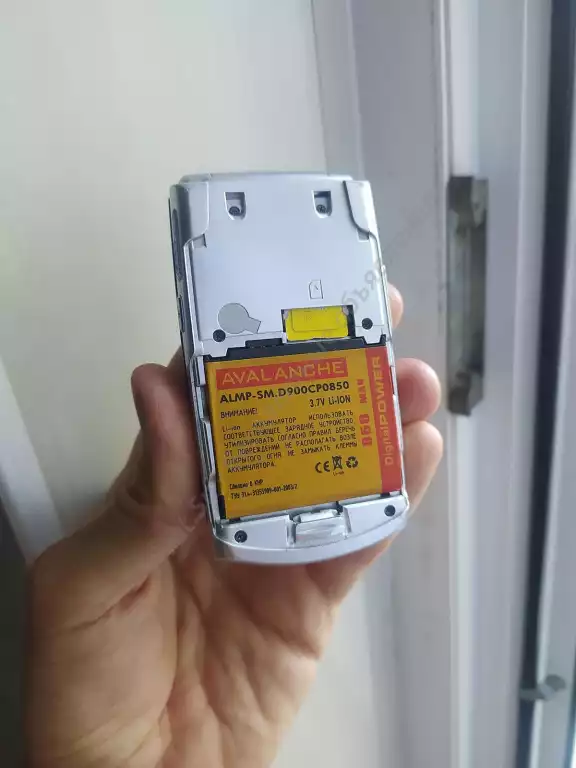 Телефон Samsung SGH-E490, в рабочем состоянии