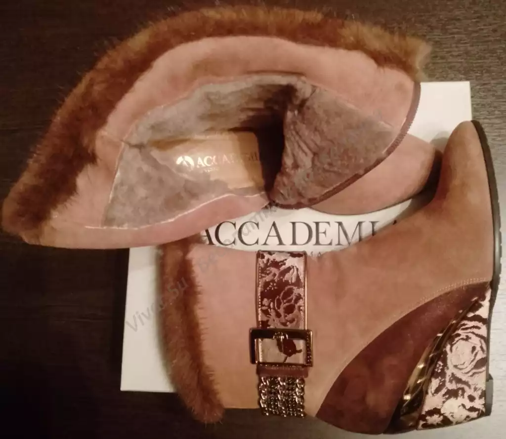 Продаются женские полусапожки