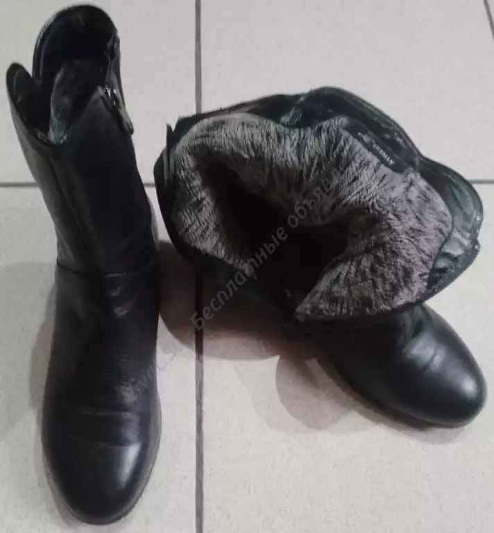 Продаются женские полусапожки кожаные.