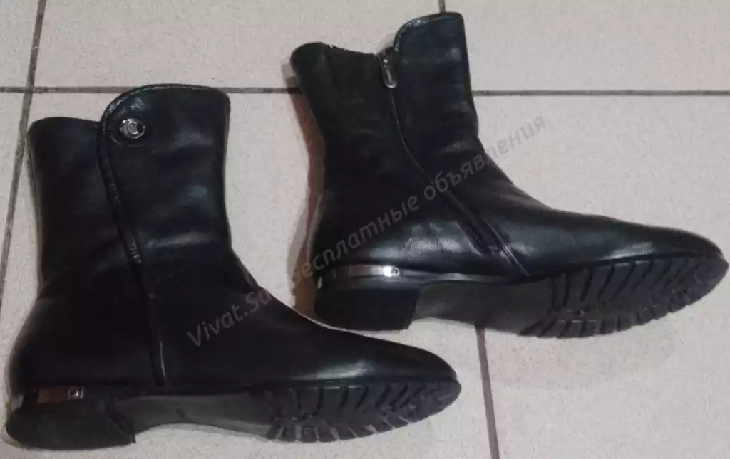 Продаются женские полусапожки кожаные.