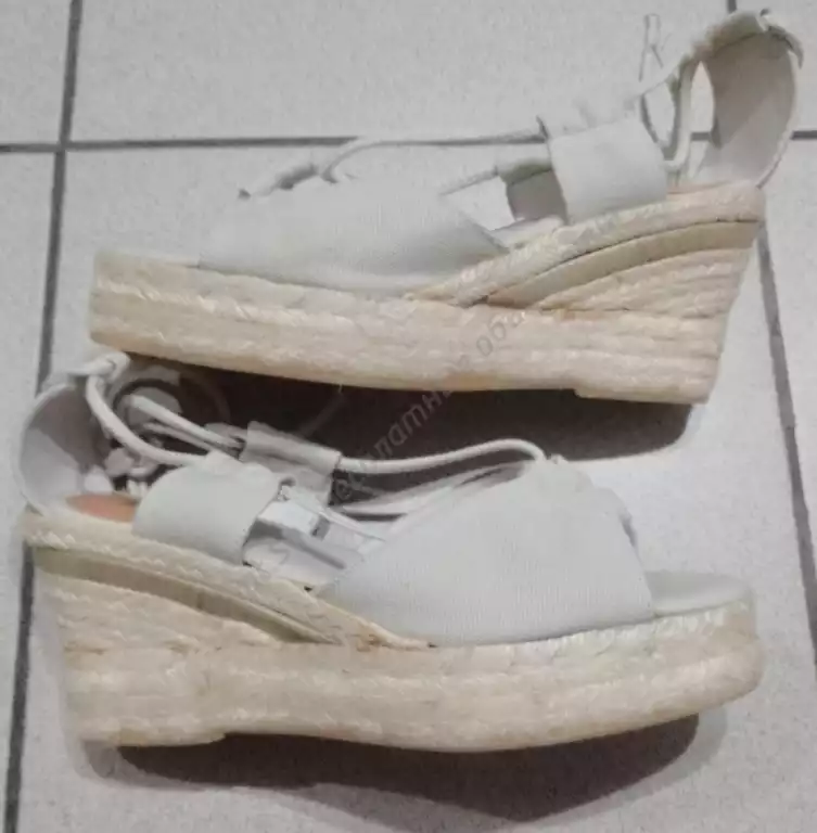 Продам босоножки женские, новые