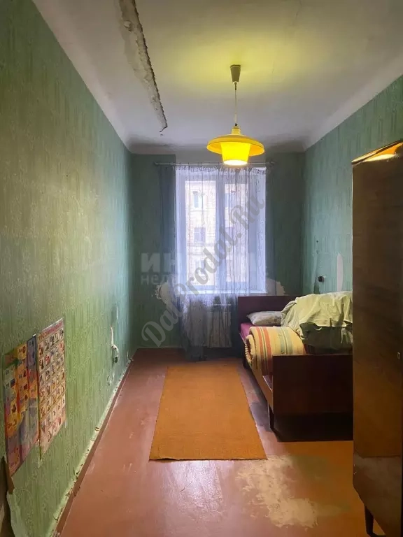 Продам 3к квартиру на Площади ВОВ ,4/5эт центр Луганска