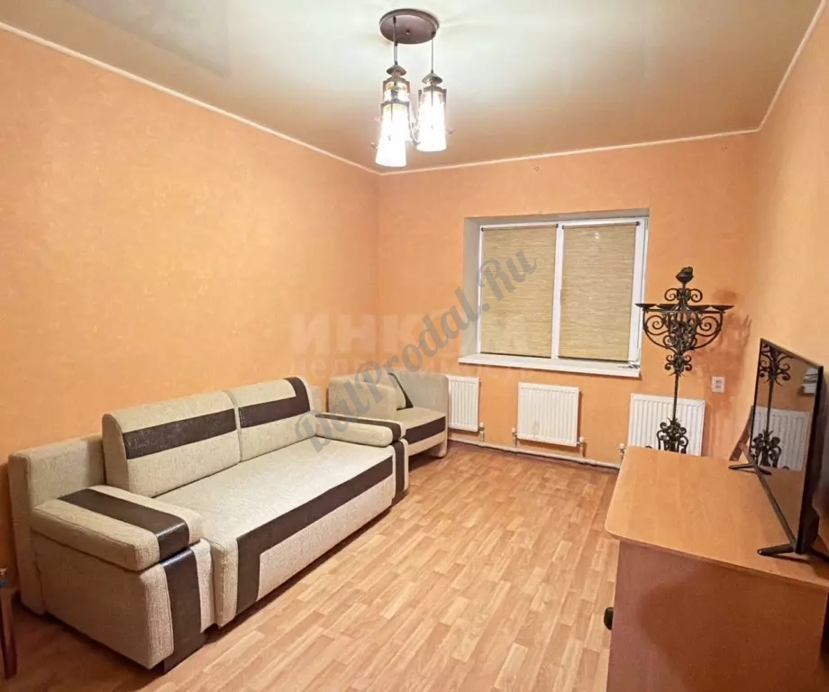 Продам 3к на земле в центре