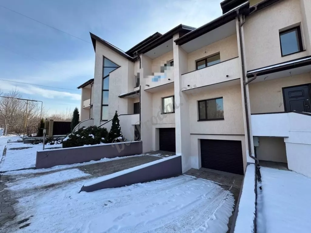 Продам таунхаус рн Оксфорда 287м2
